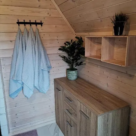 Nad Narwia بيت للعطل