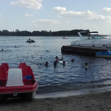 Nad Narwia بيت للعطل *